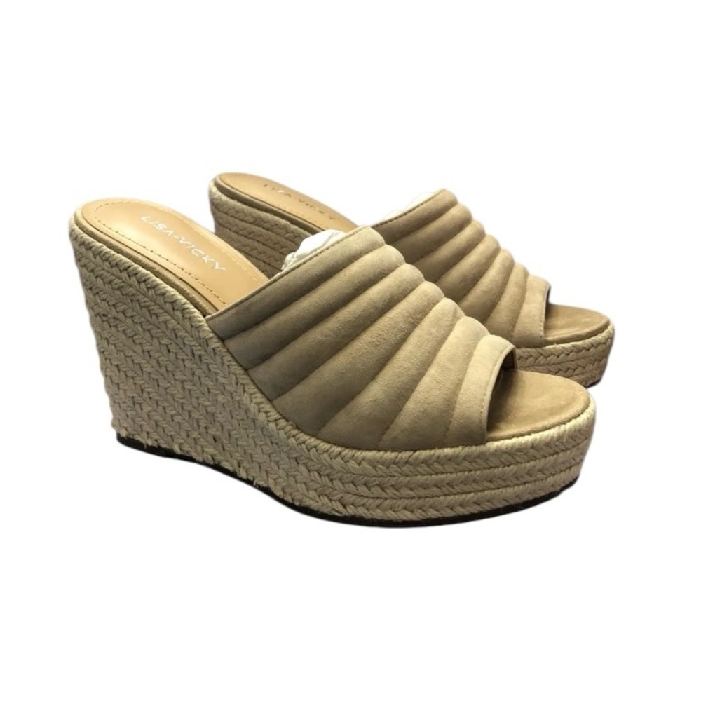 Lisa Vicky GoGo-V in Tan Camel Suede Size 8.5M Open Toe Slip On Wedge